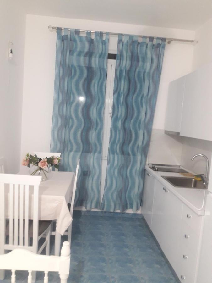Juriki Apartament فلورا المظهر الخارجي الصورة