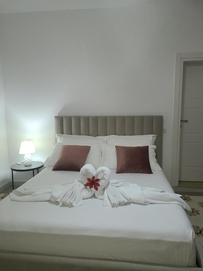 Juriki Apartament فلورا المظهر الخارجي الصورة