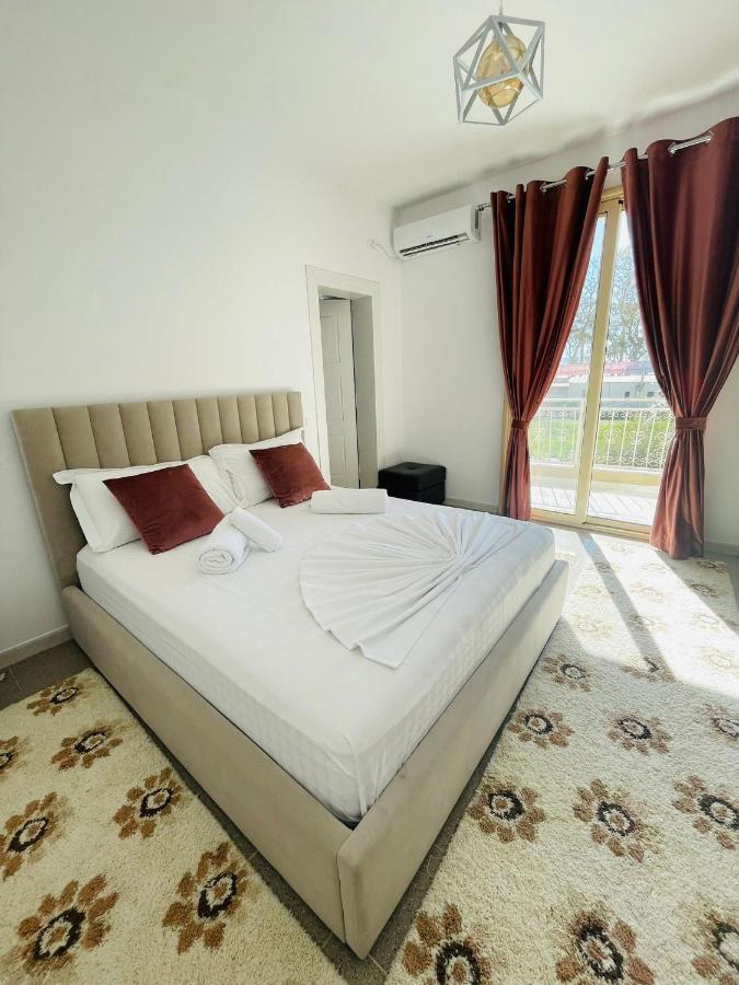 Juriki Apartament فلورا المظهر الخارجي الصورة