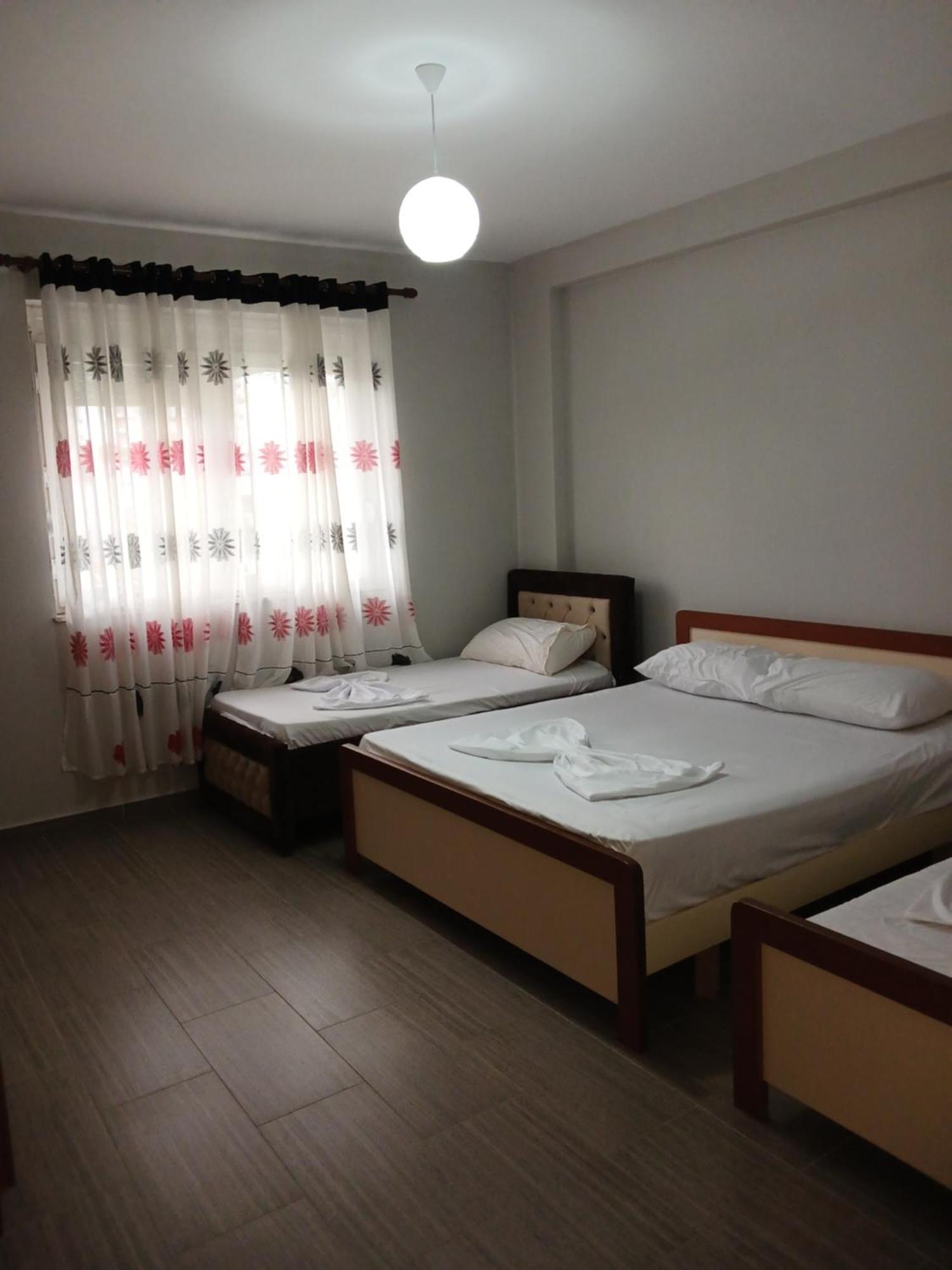 Juriki Apartament فلورا المظهر الخارجي الصورة